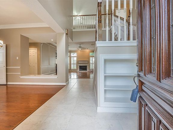 3rd image of 5130 Glentworth Ct