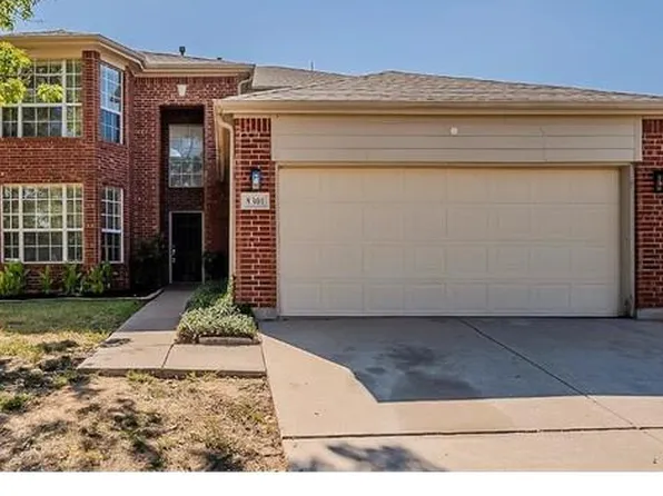 8301 Orleans Ln, Fort Worth, TX 76123