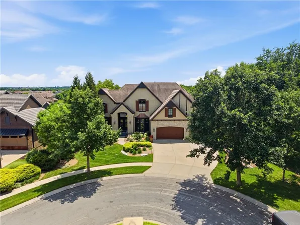 12715 W 160th Ter, Overland Park, KS 66221