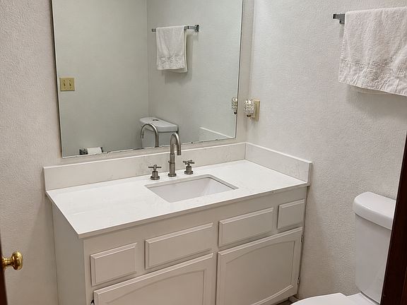 3rd image of 861 4th Ave N #101