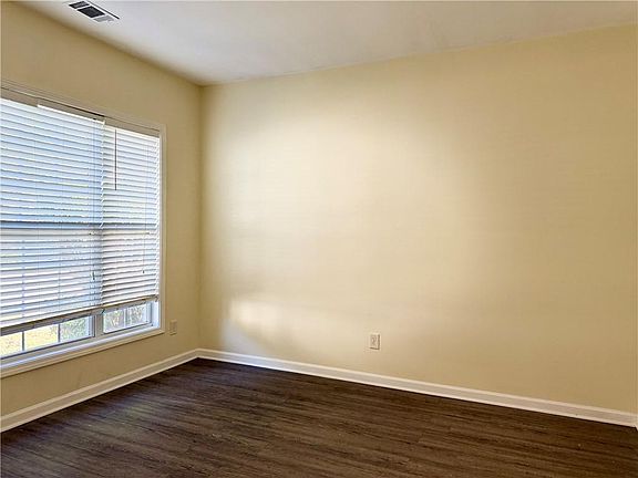 4th image of 3254 Star Pine Ct