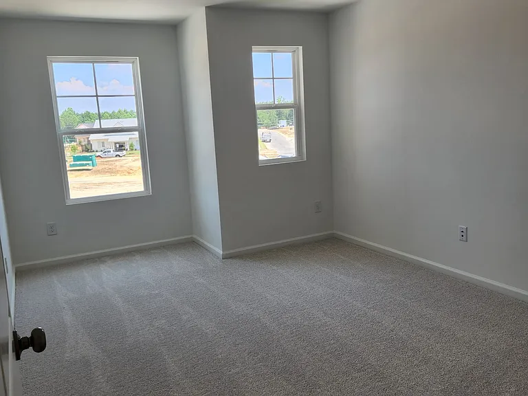 545 Giovanni Dr — Photo 15
