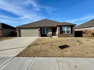 2606 S Silver St, Siloam Springs, AR 72761