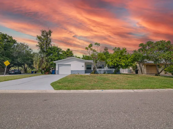 2197 63rd Ave S, Saint Petersburg, FL 33712