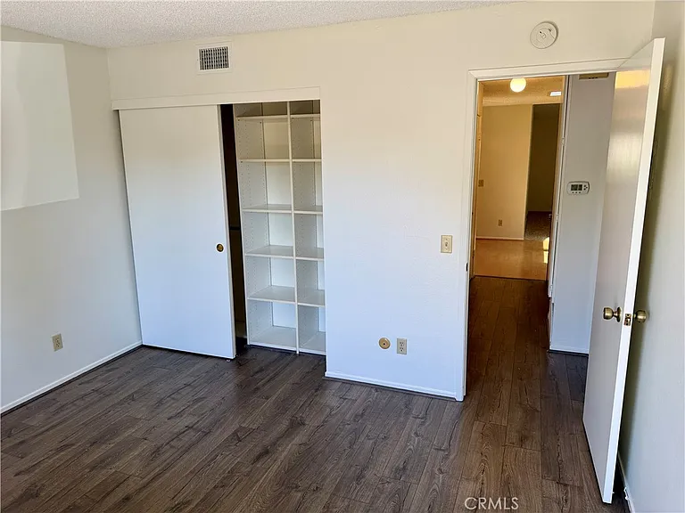 8933 Modesto Cir #1215B — Photo 17