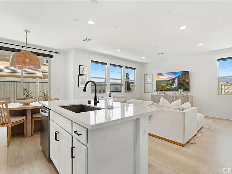 880 Cornelia Way Rancho — Photo 8