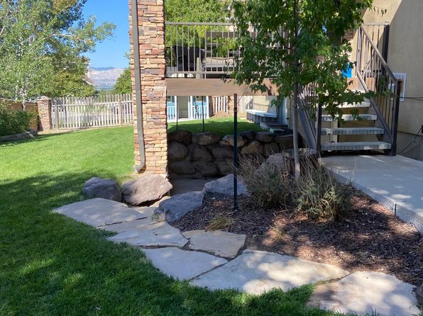 1450 E Calla Lily Way
