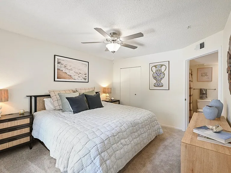 The Lucille Apartments — Photo 25