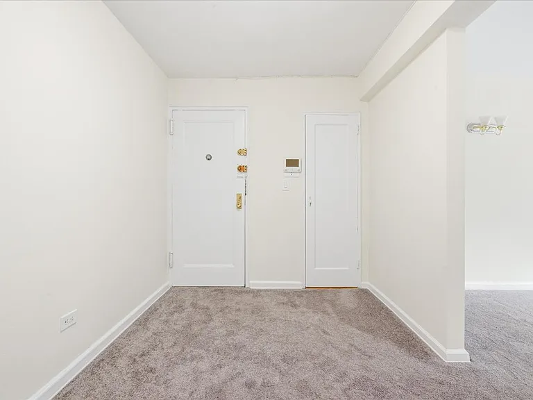 82-40 Austin St #6B — Photo 5