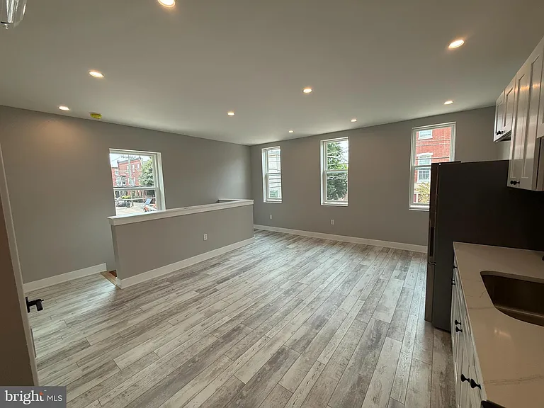 2623 Poplar St #2 — Photo 8