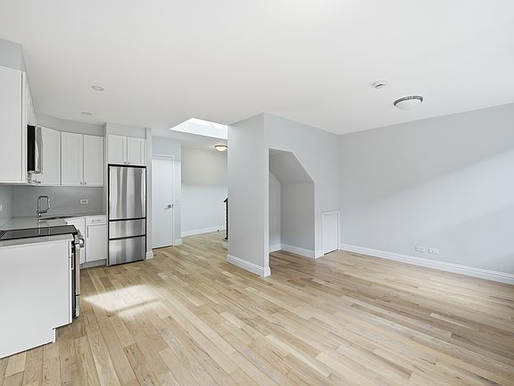 5th image of 780 Greenwich St APT 6K