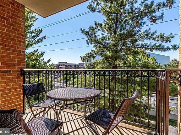 2nd image of 6924 Fairfax Dr Unit 308