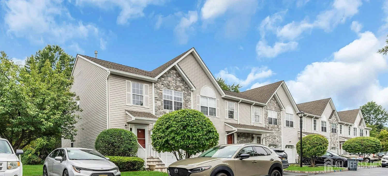 3 bed, 2.5 bath, 2033 sqft, $3,500 — Photo 4