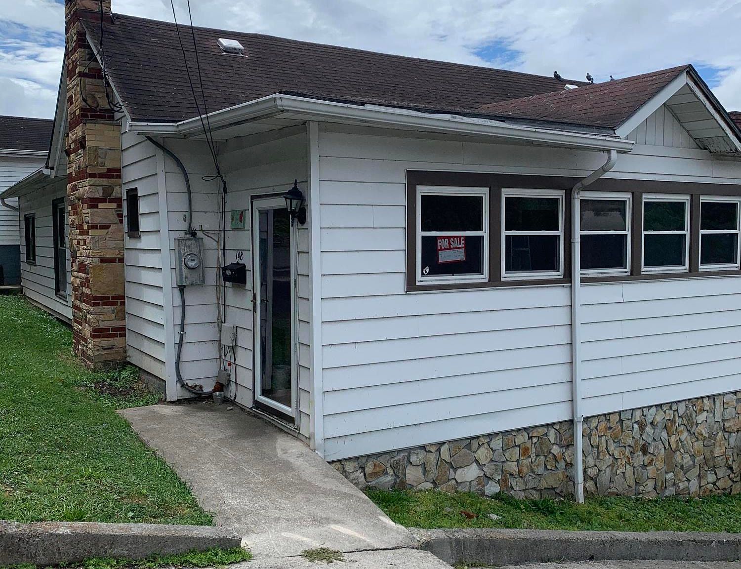 148 Cross St, Hinton, WV 25951 Zillow