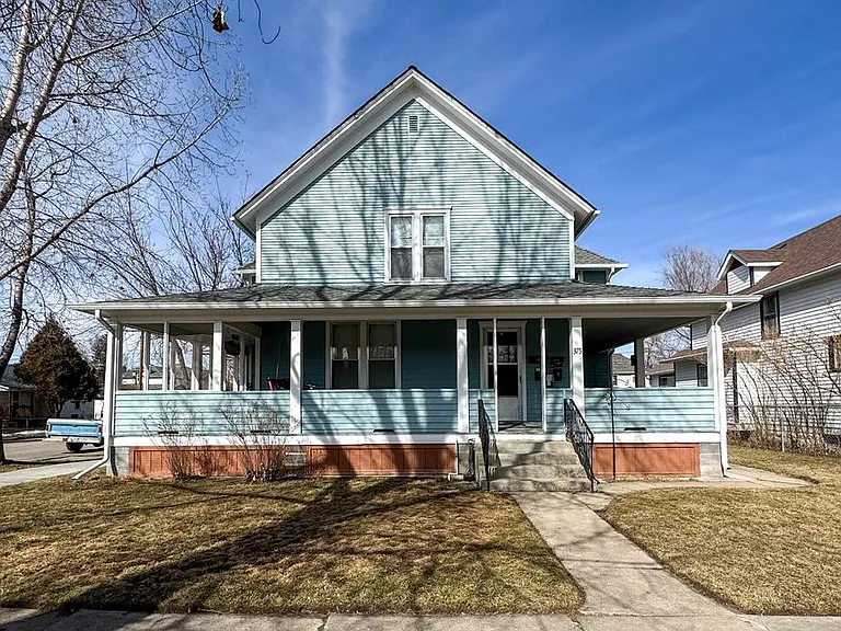 375 W Burkitt St — Photo 1