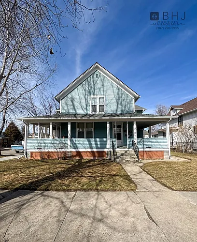 375 W Burkitt St Photo 1