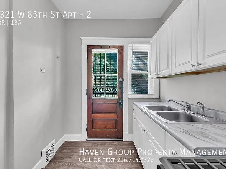 1321 W 85th St #2 — Photo 13