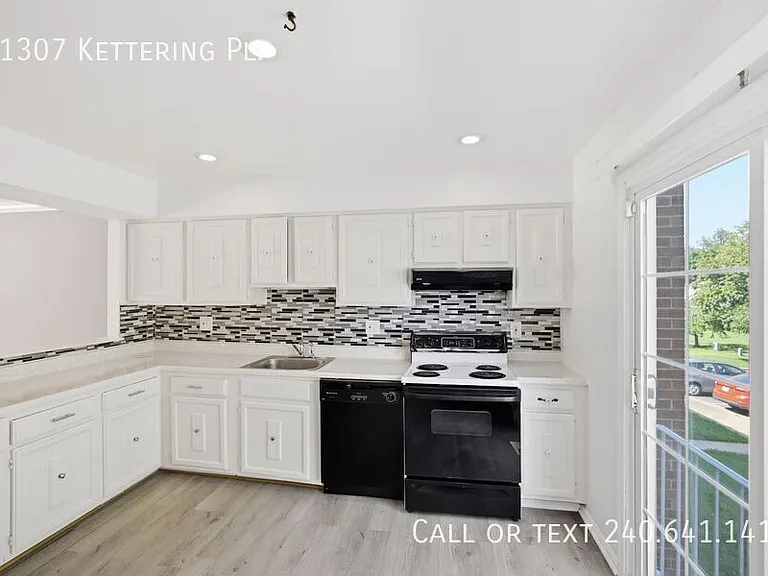 11307 Kettering Pl — Photo 9