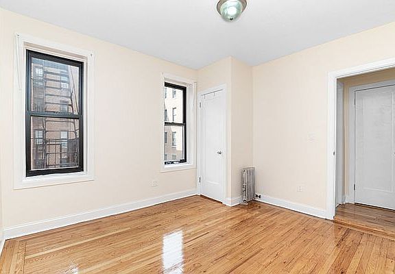 4th image of 118 Post Ave #2L
