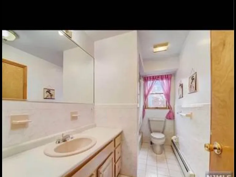 27 Arlington Blvd #1 — Photo 5