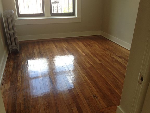 5th image of 556 Parkside Ave