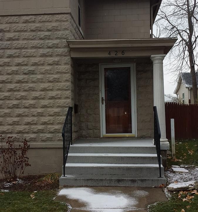 426 E 9th St, Lockport, IL 60441 Zillow