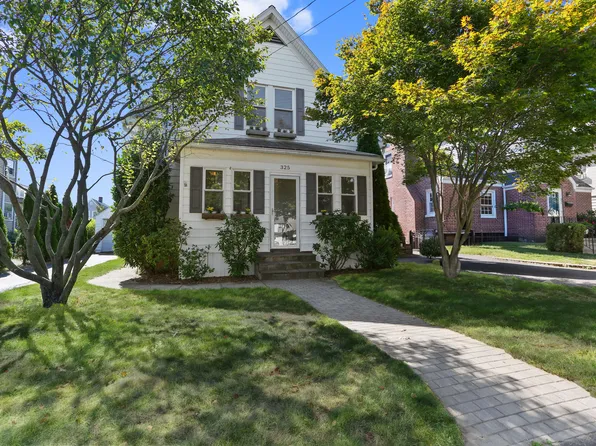 325 Suburban Avenue, Fairfield, CT 06825