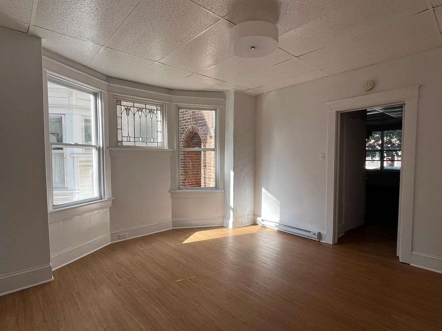 1 bed, 650 sqft, $1,200 — Photo 4