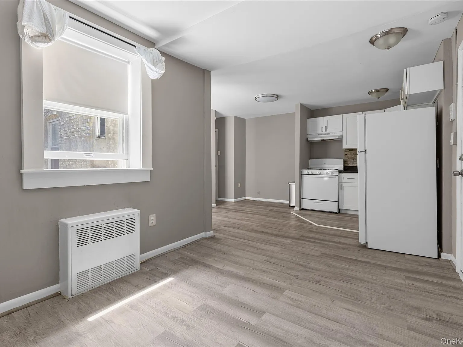 1 bed, 1.0 bath, $2,400 — Photo 2
