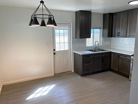 3rd image of 608 Q Ave