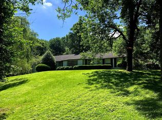 519 Huckleberry Rd, Nashville, TN 37205