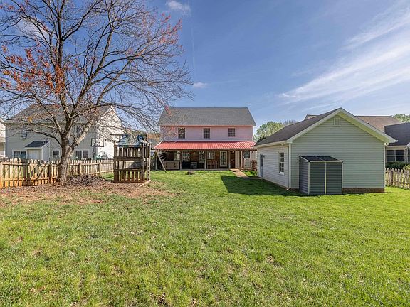 4th image of 1547 Broad Crossing Rd