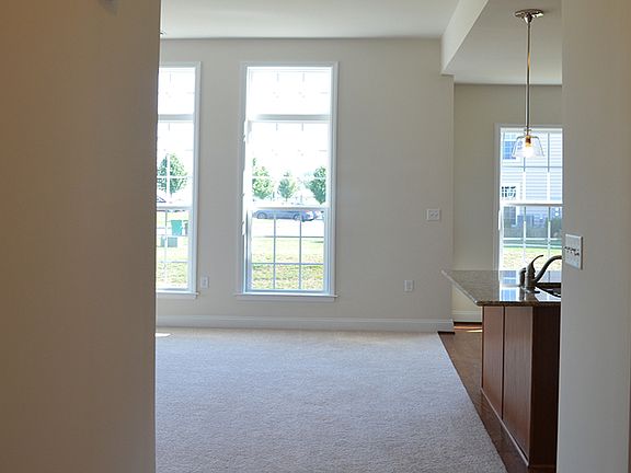 5th image of 718 Whitetail Dr
