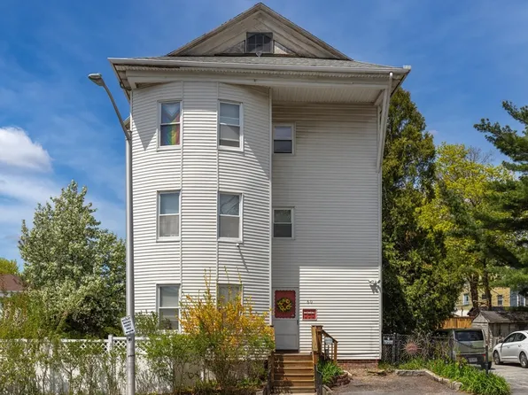 60 Esther St, Worcester, MA 01607