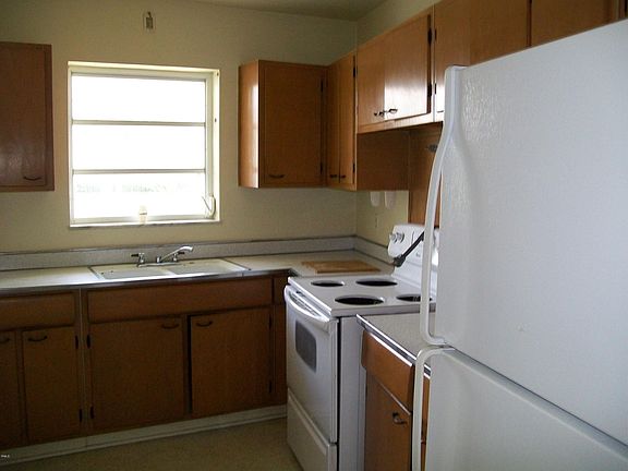 5th image of 113 NE Estia Ln