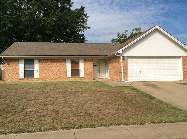 1st image of 3425 Murphy Dr