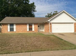 3425 Murphy Dr, Bedford, TX 76021