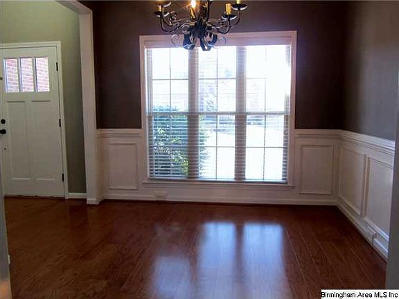 3rd image of 472 River Oaks Ln