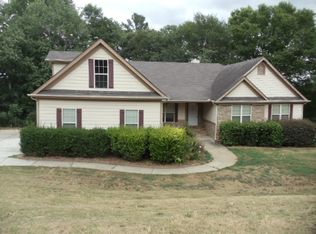 525 Huntleigh Dr, Winder, GA 30680