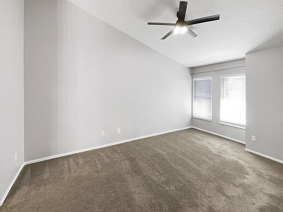 5th image of 3549 SE Hyde Circle