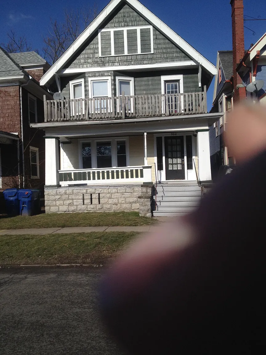 932 Lafayette Ave photo 1