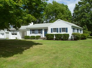 587 Freedom Plains Rd, Poughkeepsie, NY 12603