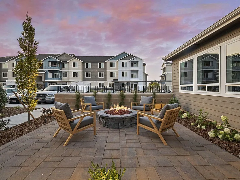 The Summit Apartments — Photo 5