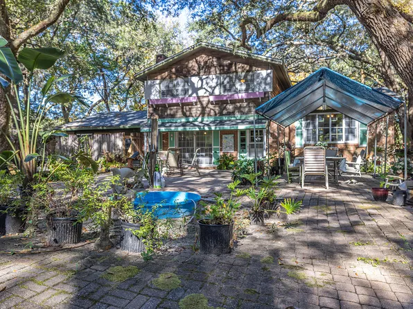 576 Satsuma Rd, Niceville, FL 32578