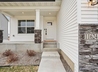 11624 5th St NE, Hanover, MN 55341