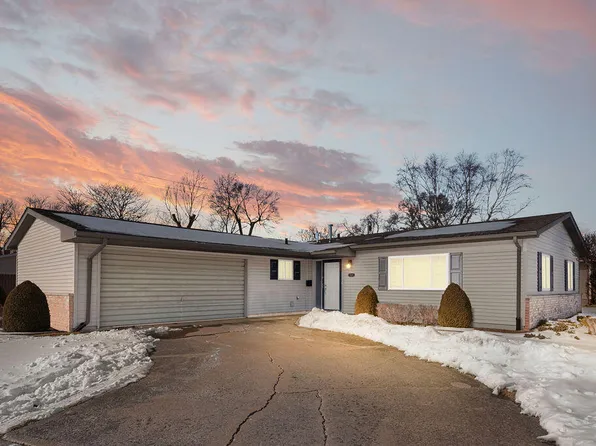 765 S East St, Crown Point, IN 46307