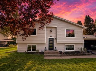 142 Canterbury Rd, Circle Pines, MN 55014