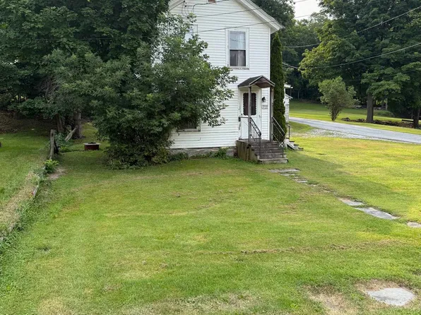 111 New Street, Pawlet, VT 05775