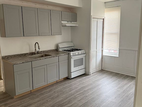 4th image of 1420 W Susquehanna Ave #C