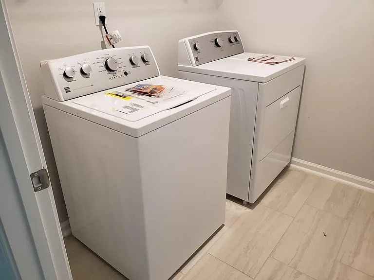 Please note: Washer may be different than what is pictured